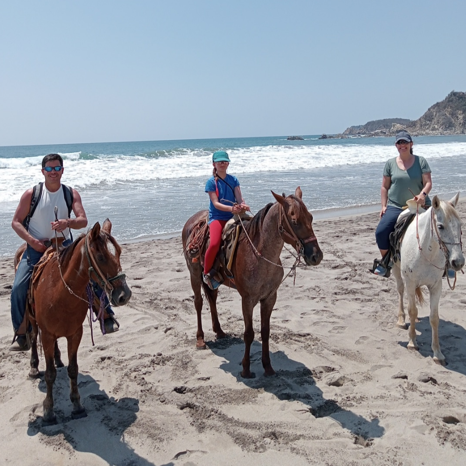 🐴Cabalgata tradicional: entré el río copalita y el mar 🌊 hasta 6 personas