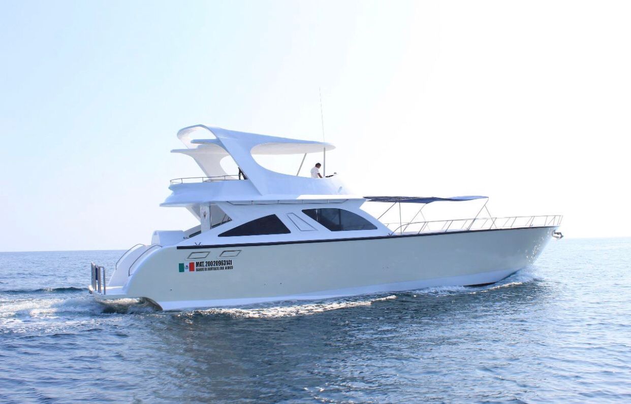 Yate de lujo para 25 pasajeros con mini alberca: experiencia privada en Huatulco 3