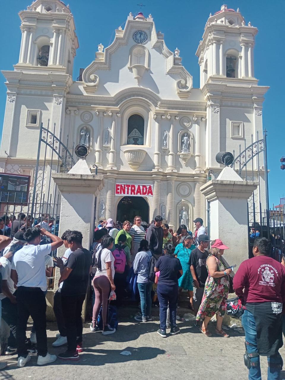 Paseo privado al santuario de Juquila Oaxaca de Huatulco, 11 pasajeros 2