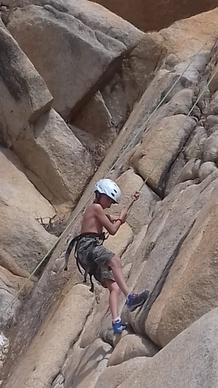 Experiencia de Rappel Punta Celeste Muro de 30 Metros 4