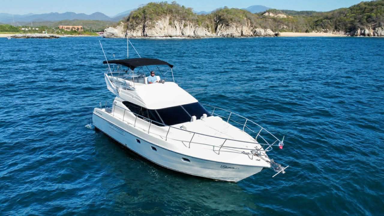 Vive un día inolvidable en yate para 18 pasajeros por las bahías de Huatulco,con internet satelital 4