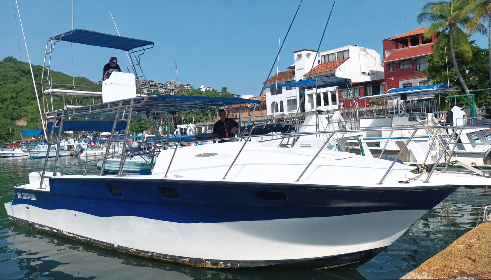 Paraíso Marino – Tour 7 Bahías en Embarcación 39 FT, equipada con bañó pará 25 personas 2