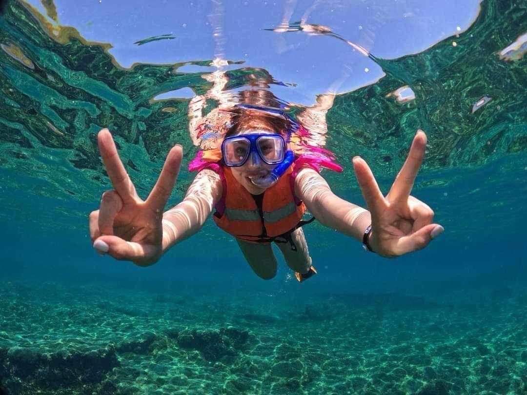 Paseó a las bahías en Catamarán 4