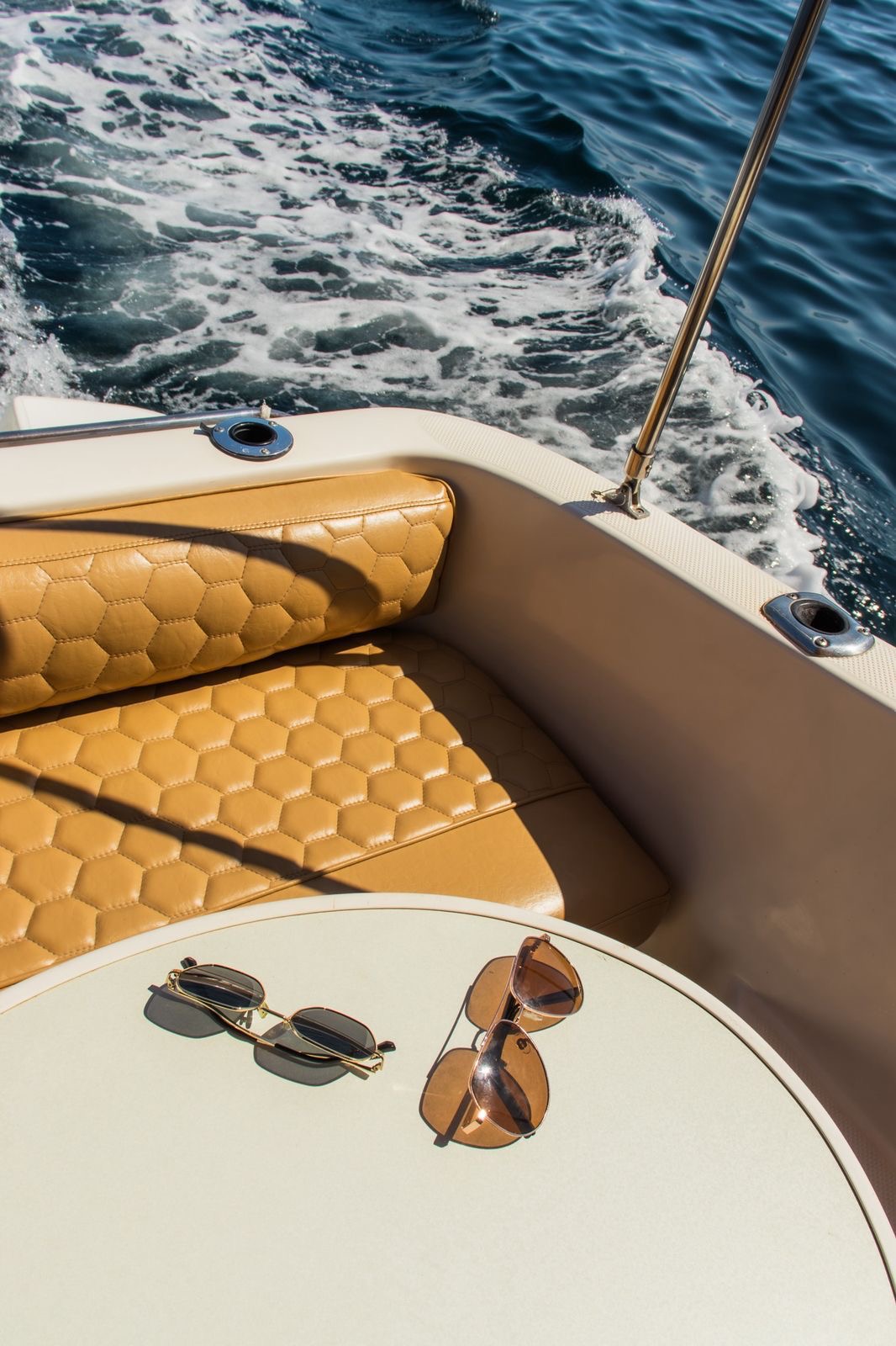 Private Yacht 7 people Getaway Through the Bays of Huatulco,round trip transportation 5