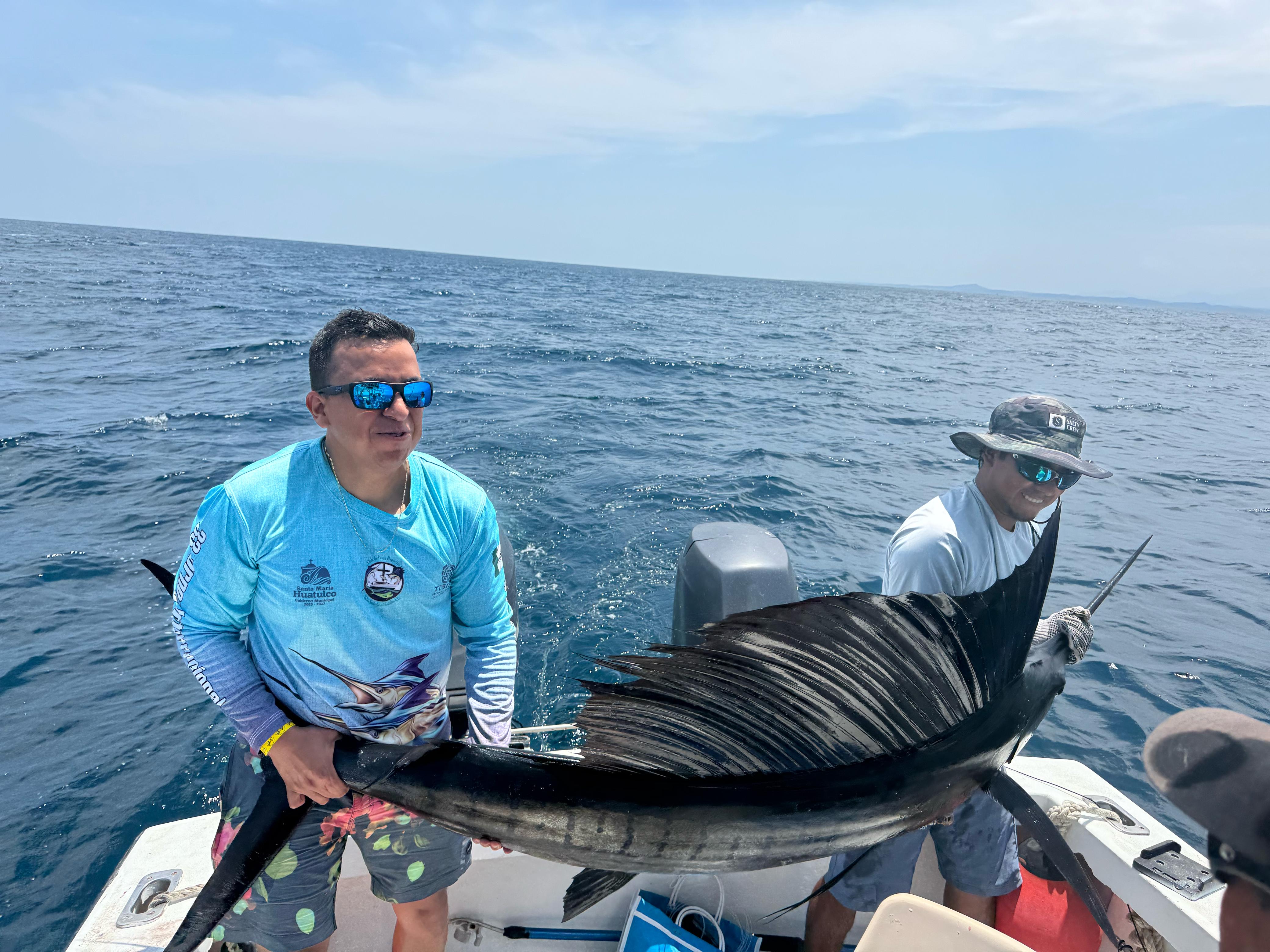 Experiencia Exclusiva 5 horas de Pesca Deportiva en Huatulco 4