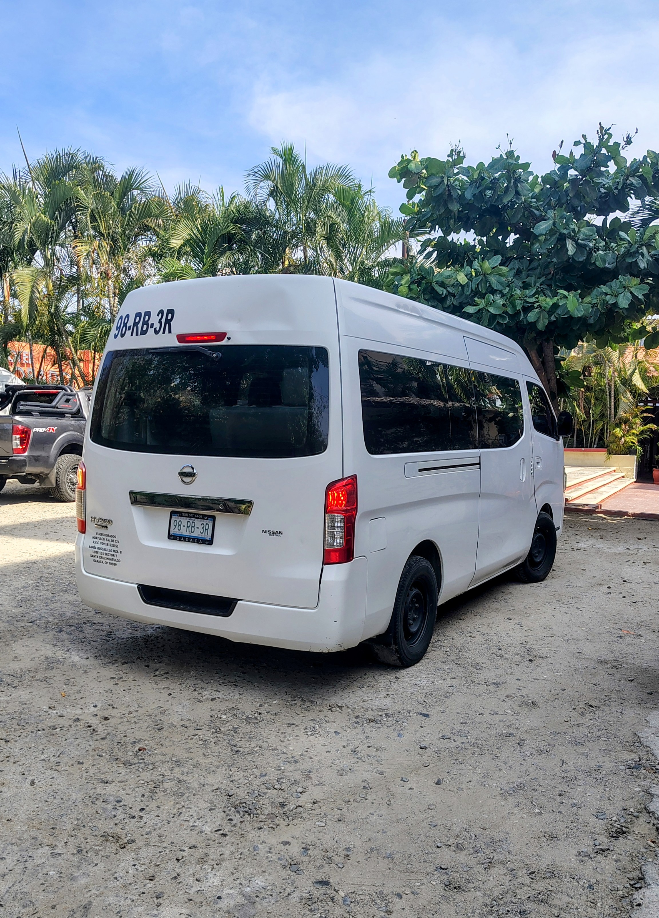 Nissan Urvan 3