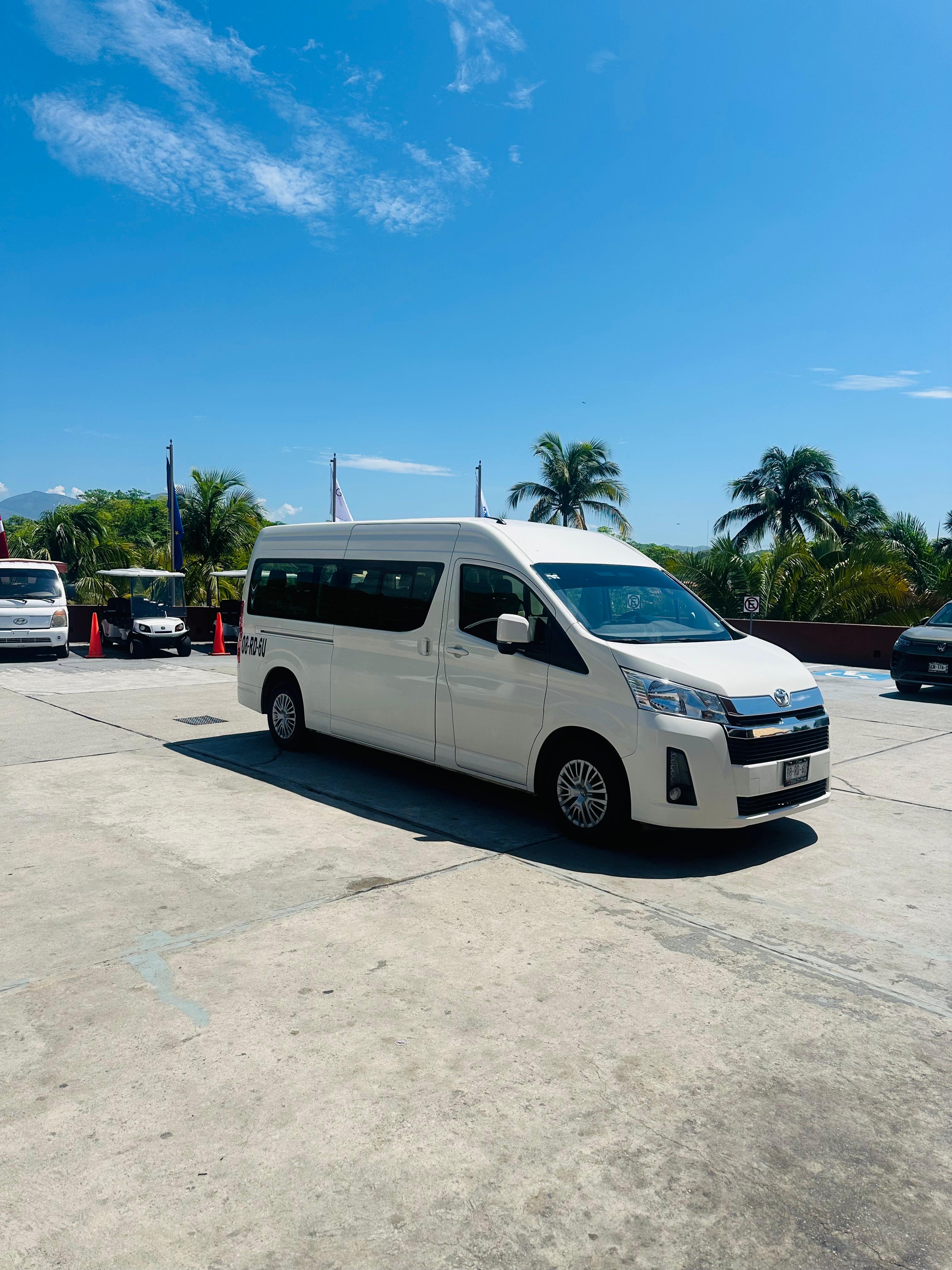 Toyota Hiace 5