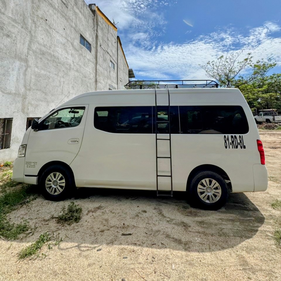 Nissan urvan 3