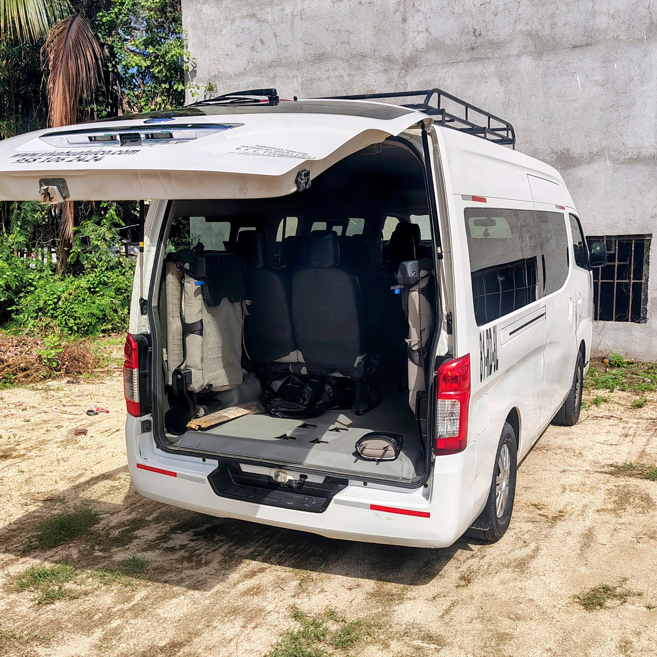 Nissan urvan 2